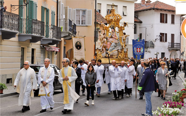 Processione della Beata Vergine Maria al Santuario di Sommariva del Bosco